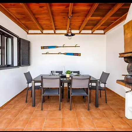 Alfredina Playa Blanca (Lanzarote)