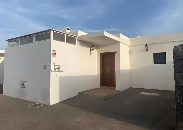 Alfredina Villa